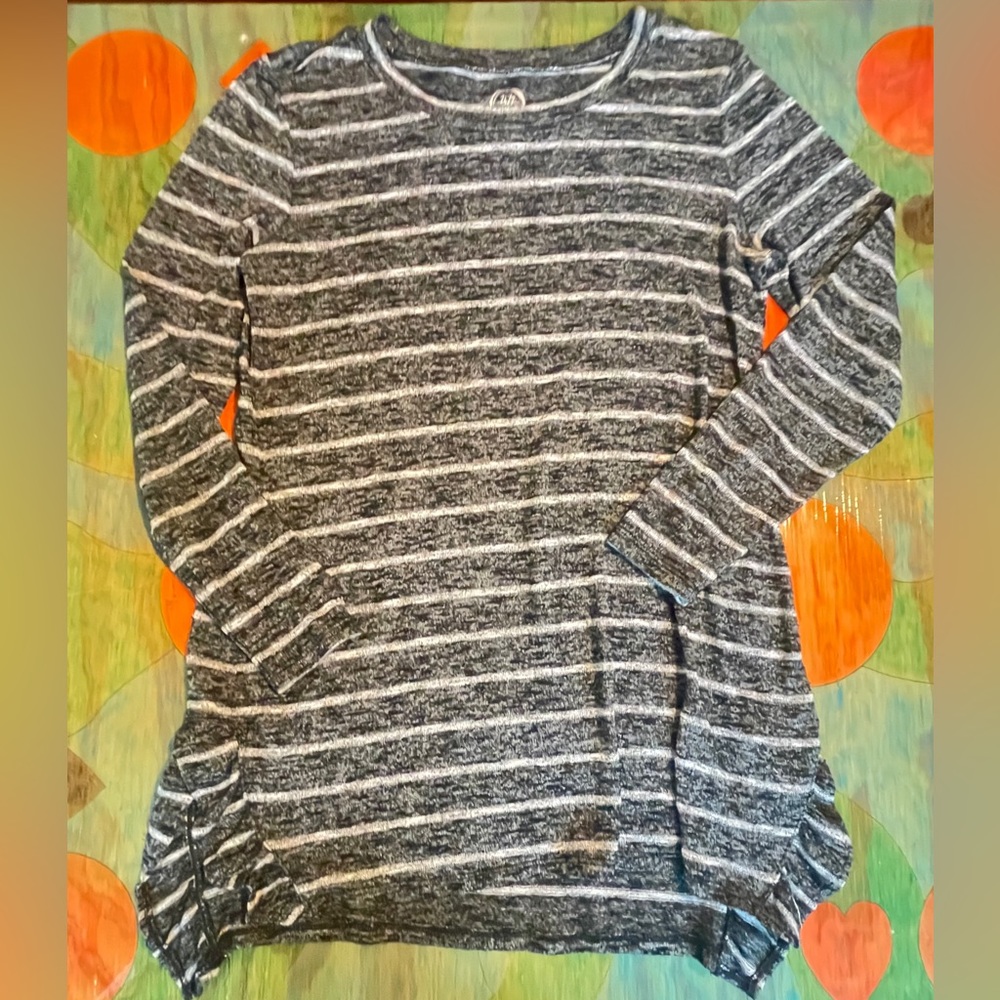 Maurices 24/7 Black White Stripes T-shirt Blouse Size Medium.